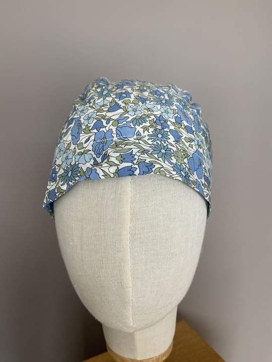 Calot médical en Liberty Poppy and Daisy Azur