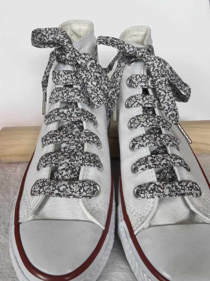 Lacets en liberty Pepper gris pour chaussures montantes