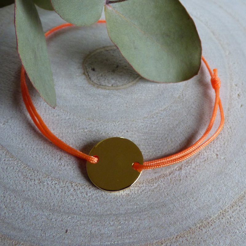 Bracelet-lien-orange-medaille-plaque-or