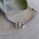 bracelet-lien-gris-clair-grain-café-argent