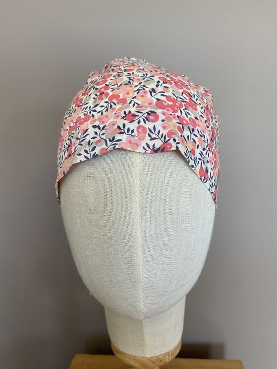 Calot médical en Liberty Wiltshire Pois de Senteur