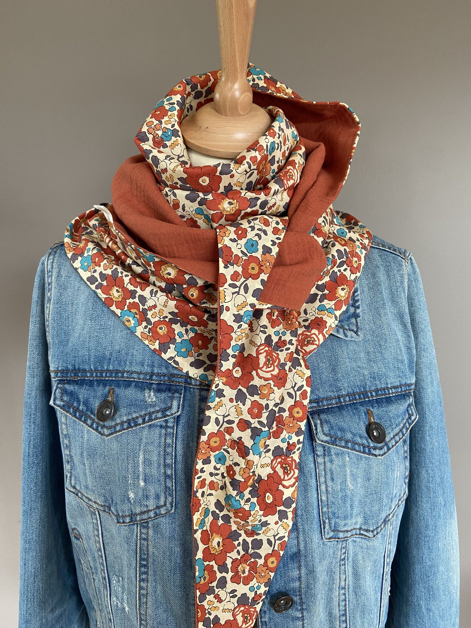 Foulard Chèche liberty Betsy Terracotta / rouille foncé